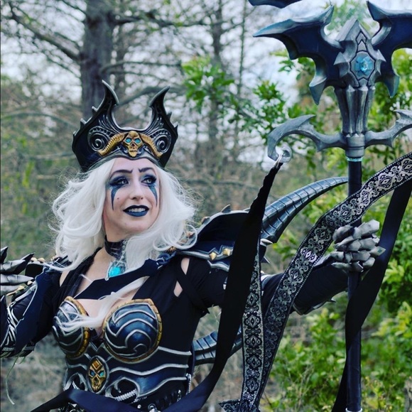 Meet your Posher, Lady Gloomweaver 🖤 - Picture 12 of 17